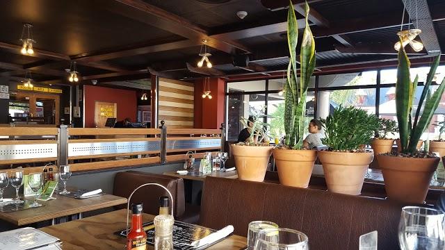 Bossa Nova Good Times Bar & Restaurant